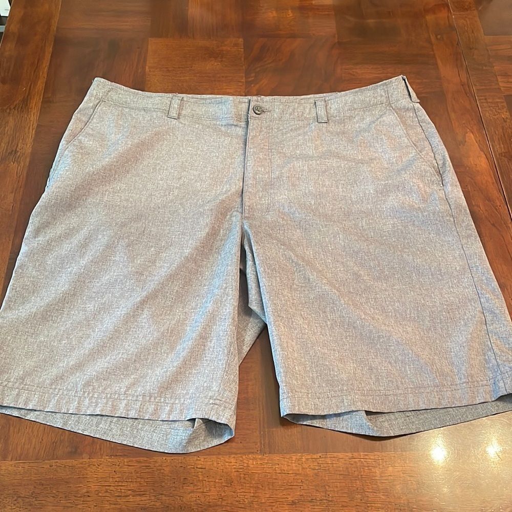 PGA Tour Mens Size 40 Golf Shorts